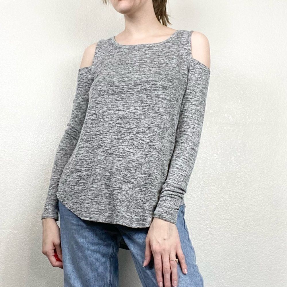 Hollister Heathered Grey Cold Shoulder Top